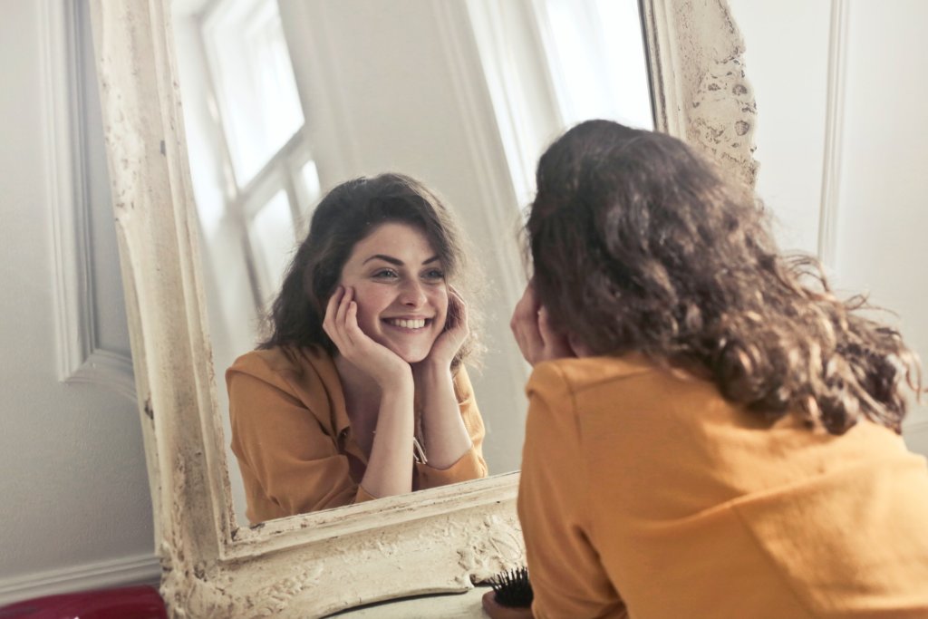 Les carilles dentals permeten canviar el color, la forma i la posició de les dents.